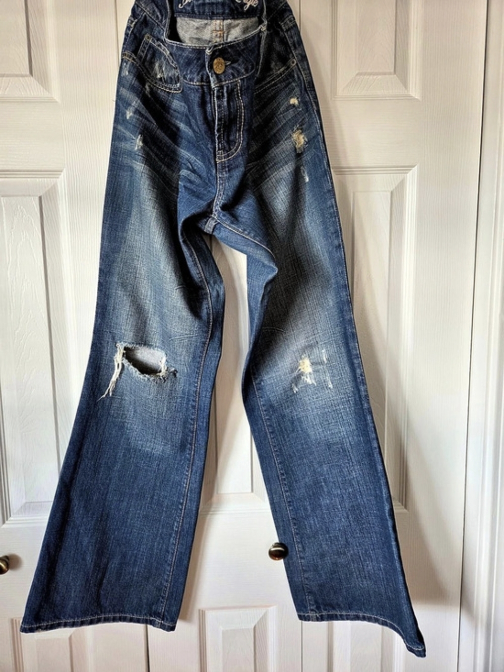 American Eagle Women's Flare Leg Distressed Jeans Favorite BoyfriendFit Size 12